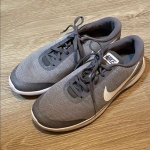 ✳️NWOT✳️Nike Flex Experience RN7 Tennis Shoes